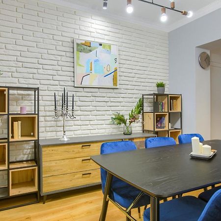 Premium Apartments Lovely 2Bd Near The Parliament ソフィア エクステリア 写真